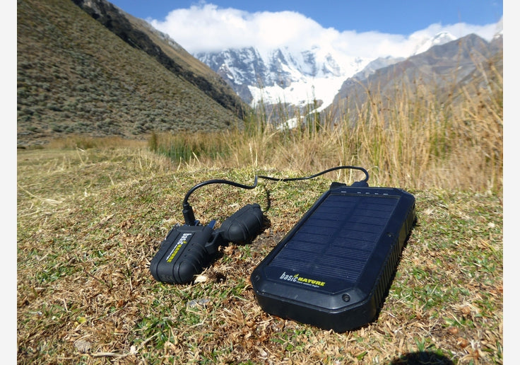 Load image into Gallery viewer, BasicNature Outdoor-Solar-Powerbank 20.000 mAh-SOTA Outdoor
